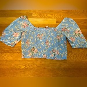 Puff sleeve crop top shirt